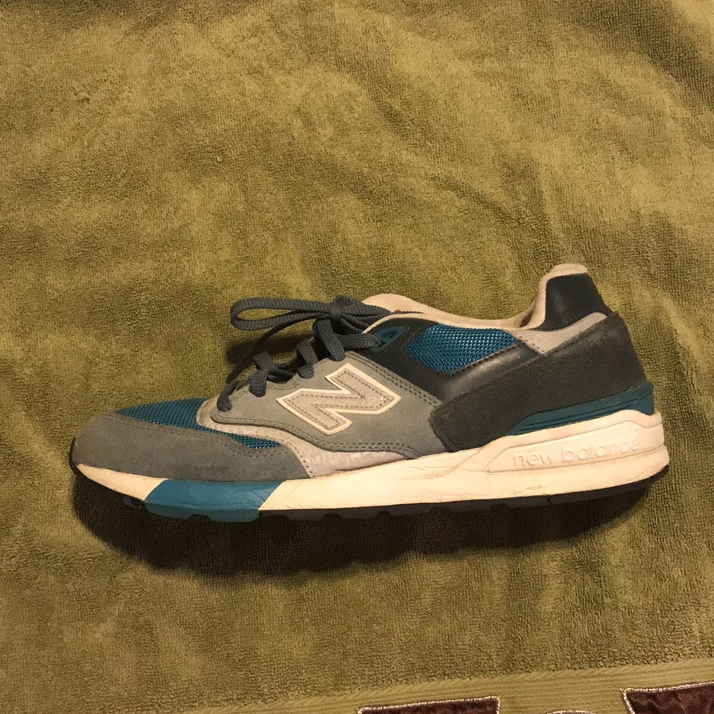 Used New balance. 9.5 - Picture 8 of 10